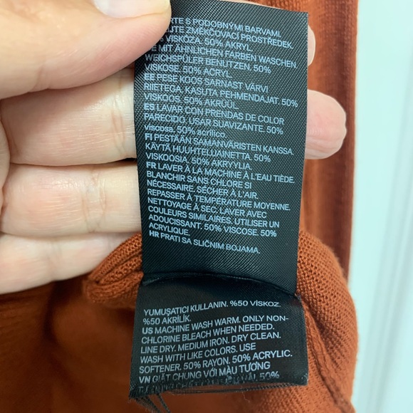 H&M lightweight sweater sz S - Picture 6 of 6